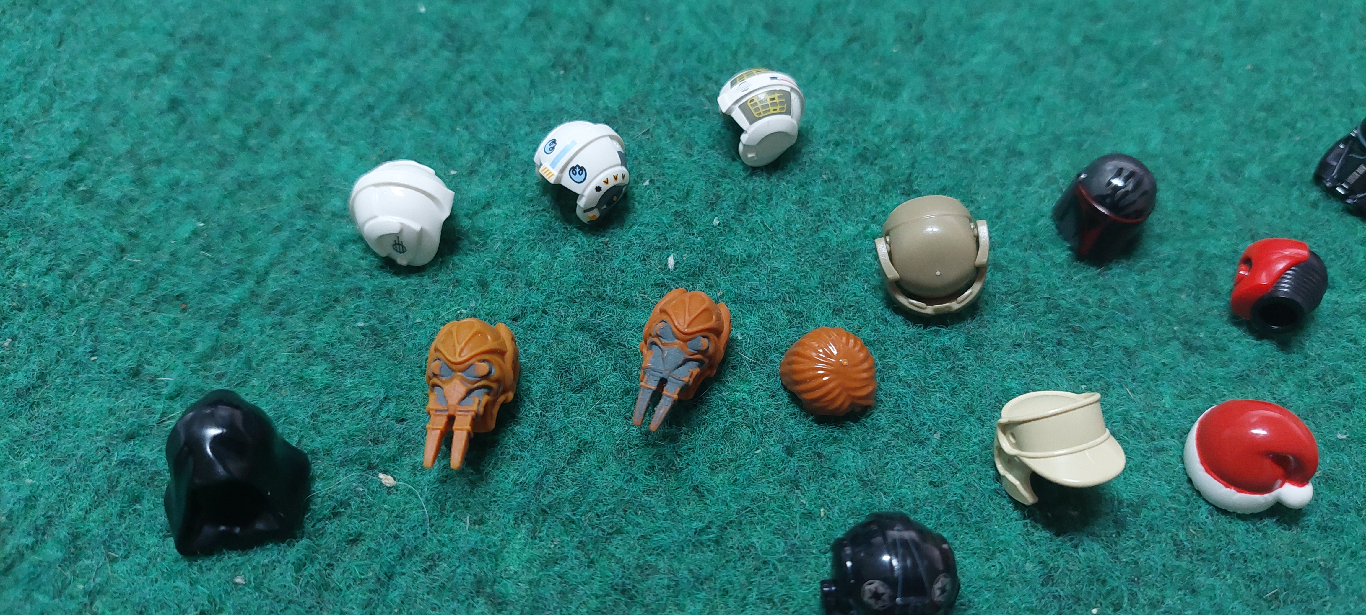 0,06kg LEGO® STAR WARS™ Figuren Helme Kopfbedeckungen Köpfe etc Sammlung kg - Bild 2 von 11